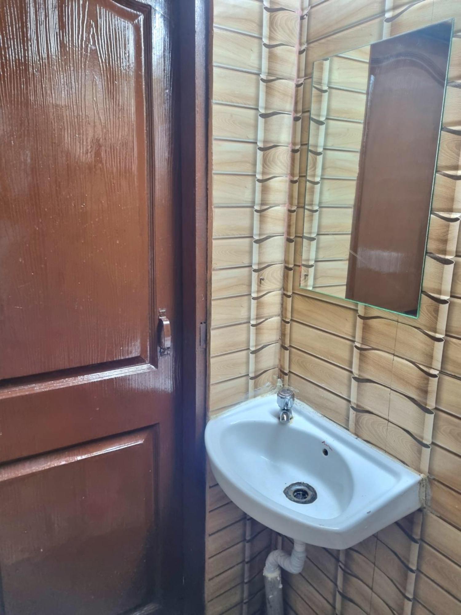 Unibed Dormitory Mumbai Exterior foto